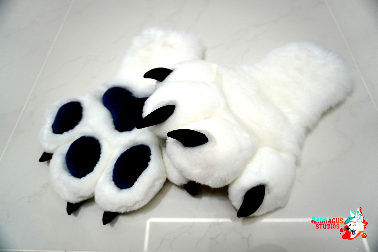 Handpaws